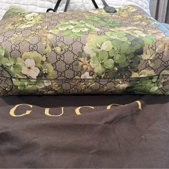 Gucci Bloom reversible tote or lap top bag - Picture 6 of 15